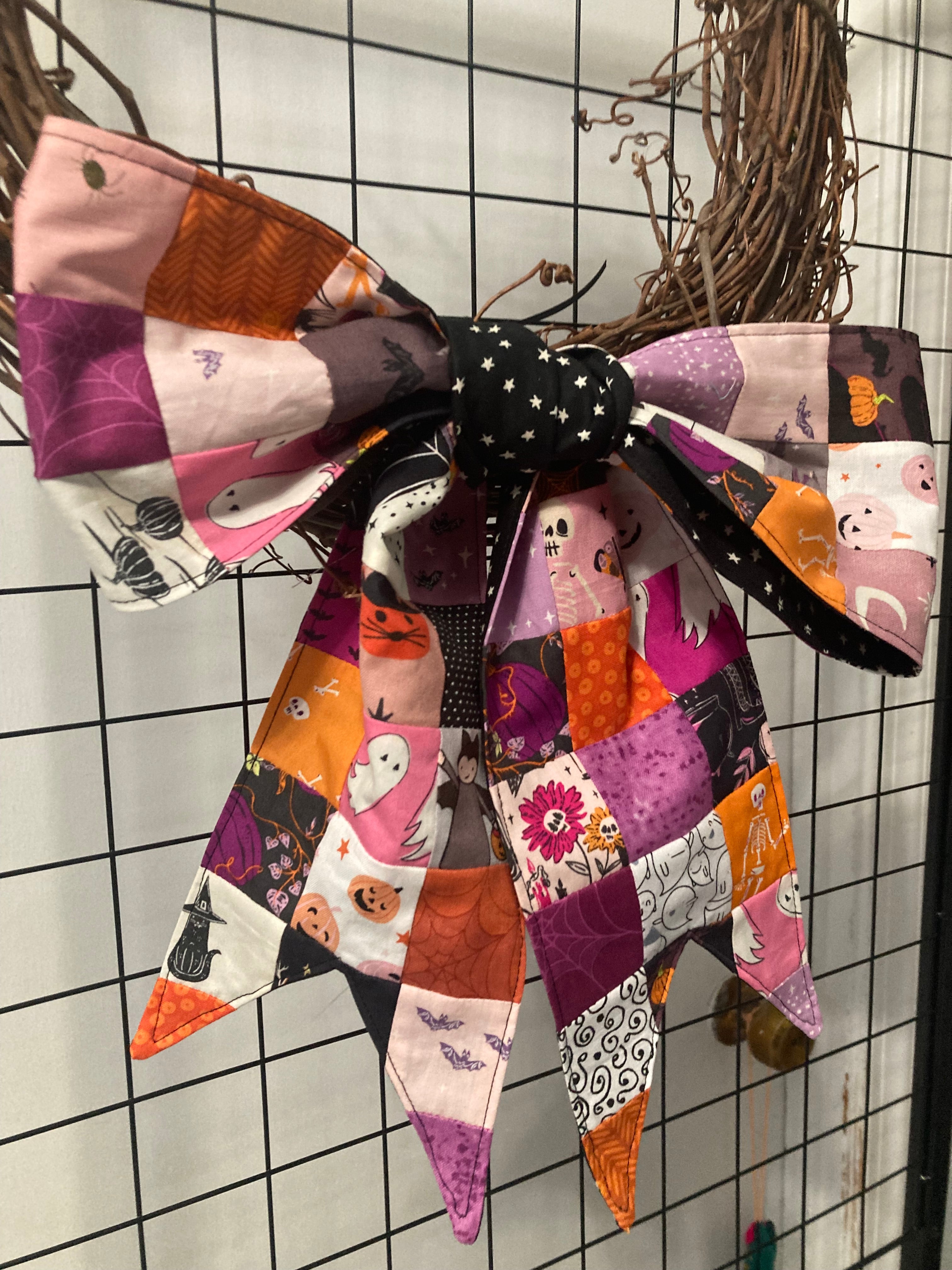 Halloween wreath bow