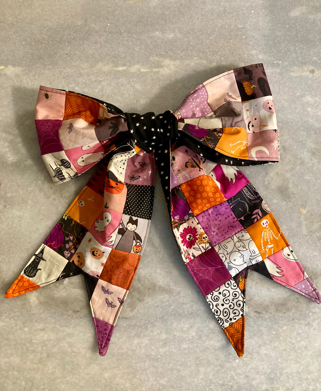 Halloween wreath bow